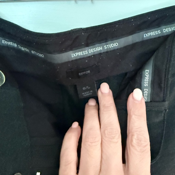 Express Gray Editor Shorts - Picture 2 of 3